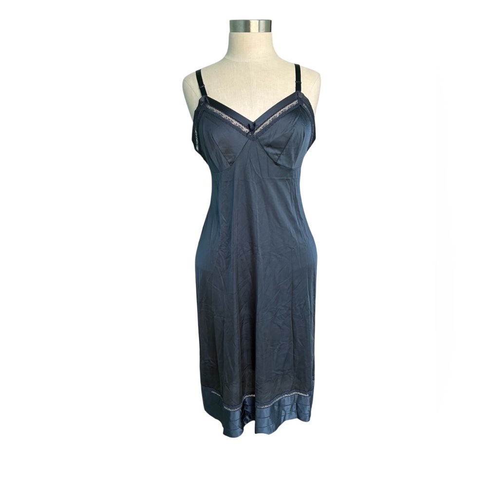 Vintage Lorraine lace trim slip dress